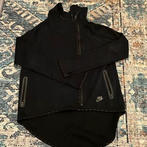 Nike Tech Fleece Cape size small